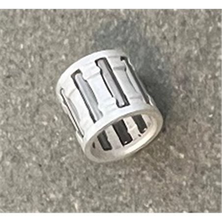 Wrist pin needle bearing