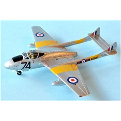 de Havilland Vampire T.11, 1:72 hängande presentset