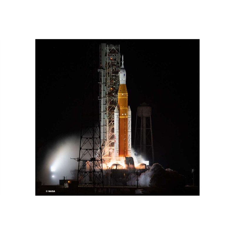 NASA Artemis Space Launch System (SLS) 1:145