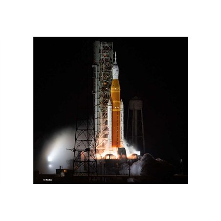 NASA Artemis Space Launch System (SLS) 1:145