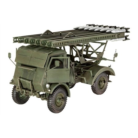 Model Set W.O.T. 8 BM-13-16 Katyusha/Cargo 1:36