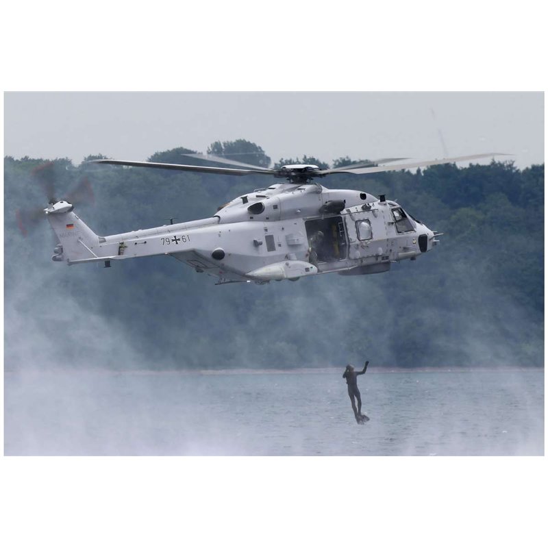 Model Set NH90 NFH "Navy" 1:73