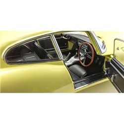 Kyosho 1:18 Jaguar E-Type 3.8L Coupe MK1 1961 Pale Primose