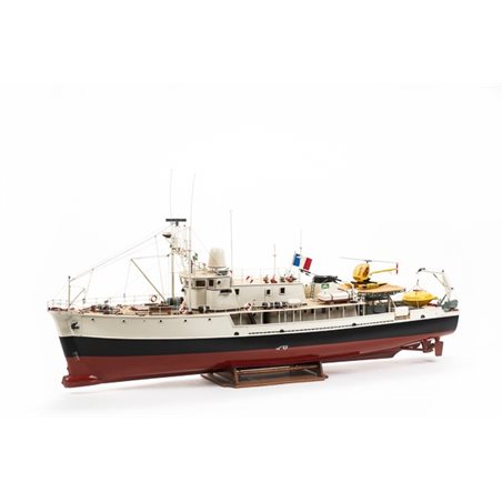 1:45 Calypso - plastic hull