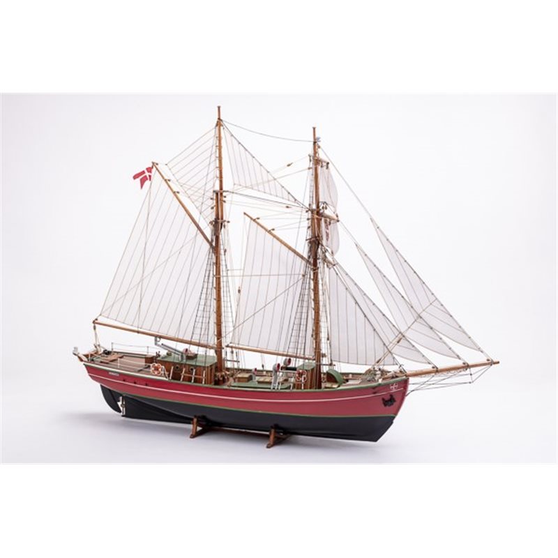 1:50 Lilla Dan -Wooden hull