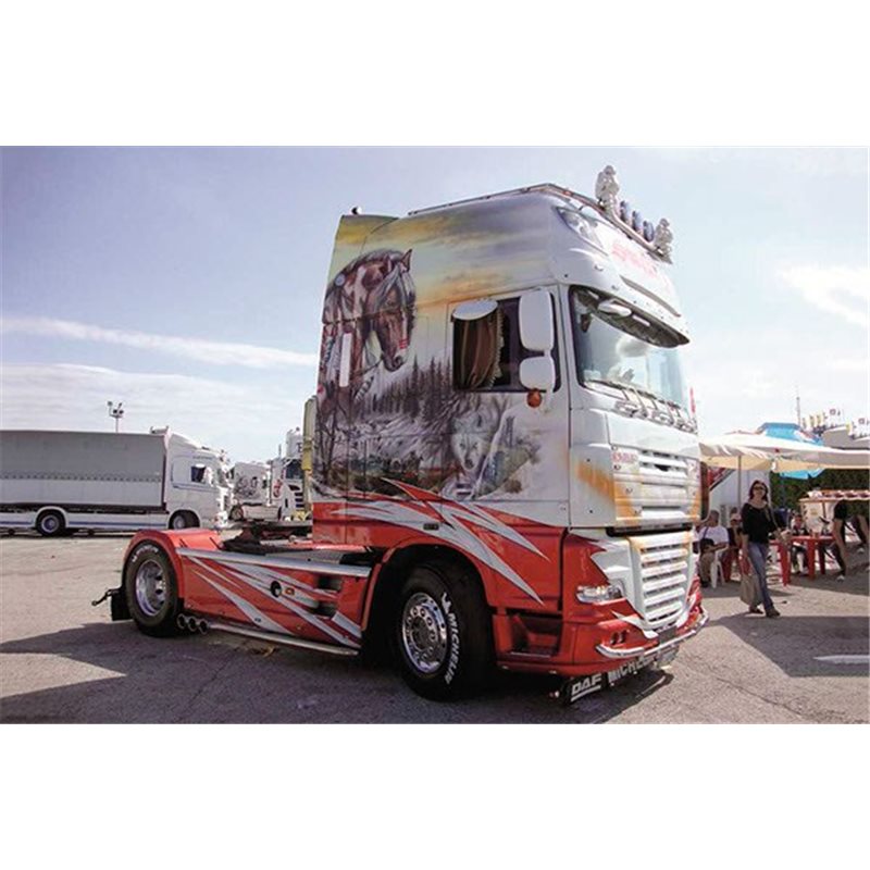 1:24 DAF XF105 'SMOKY JR' SHOWTRUCKS