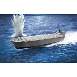 1:35 M.T.M. 'Barchino' with crew