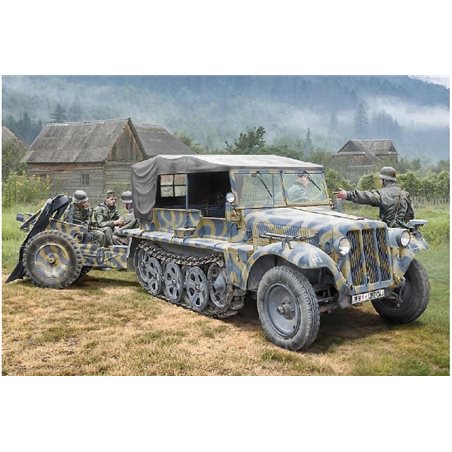 1:35 Kfz. 10 DEMAG D7 with 7,5cm Le. IG 18 + crew