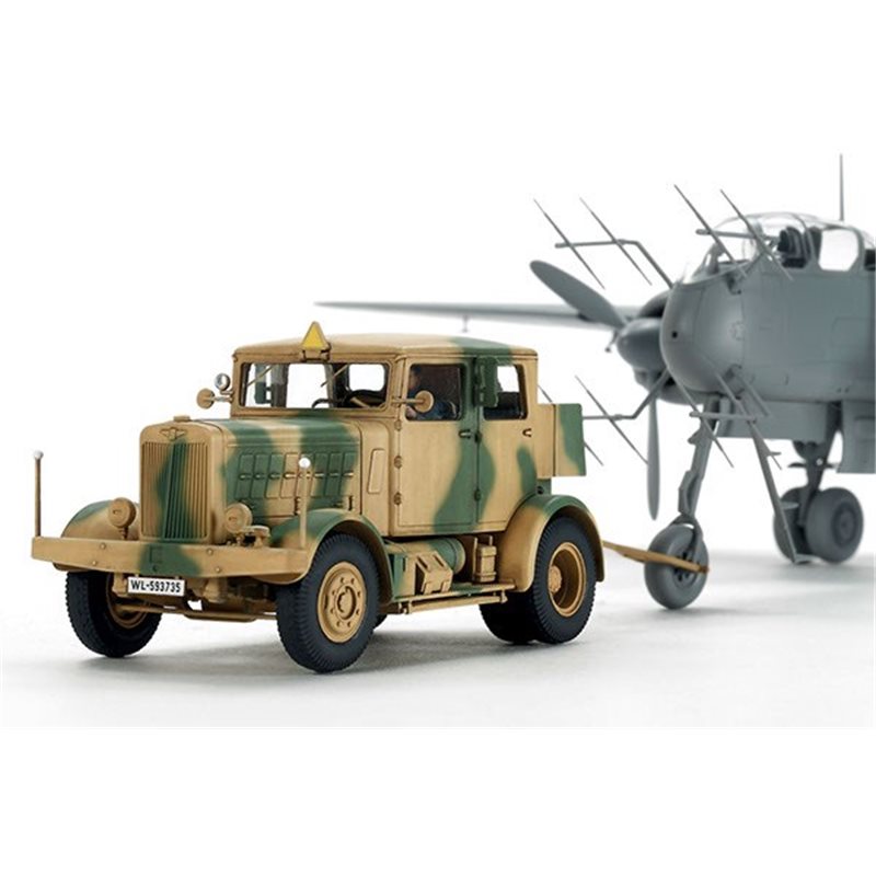 1/48 German Heavy Tractor SS-100