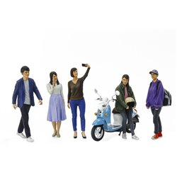 1:24 Campus Friends Set 2