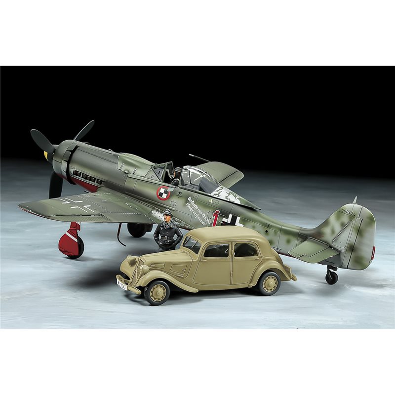 1/48 Focke-Wulf Fw190 D-9 JV44 & Citroën Traction 