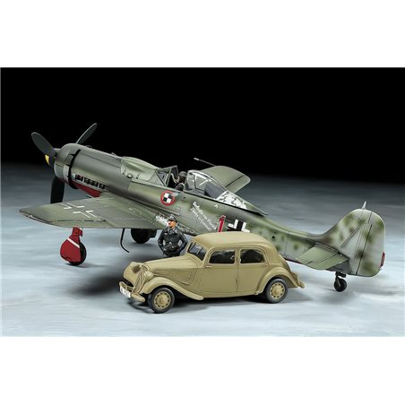1/48 Focke-Wulf Fw190 D-9 JV44 & Citroën Traction 